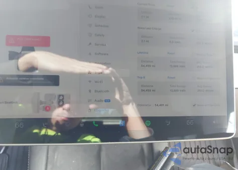 2022 Tesla Model 3 Long Range Dual Motor All-Wheel Drive z USA, uszkodzony, nr VIN 5YJ3E1EB6NF259227